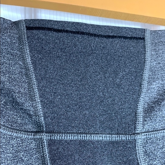 Lululemon Gray and Black Leggings NWOT - Picture 9 of 13